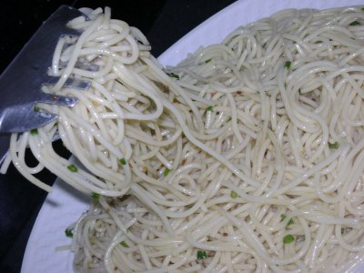 Macarrão ao molho branco (mingalê)