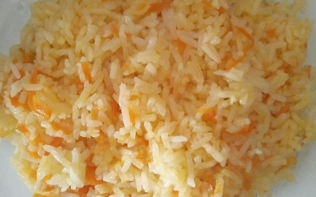 Arroz com cenoura bem simples