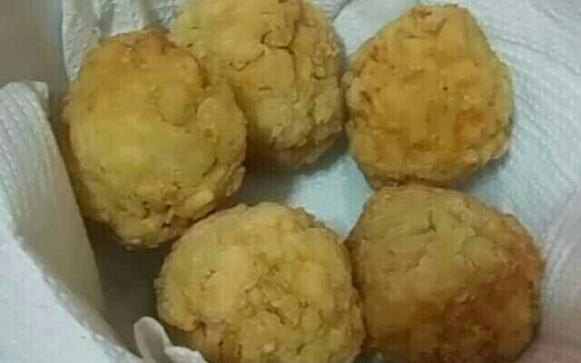 Bolinho de arroz simples da Valéria