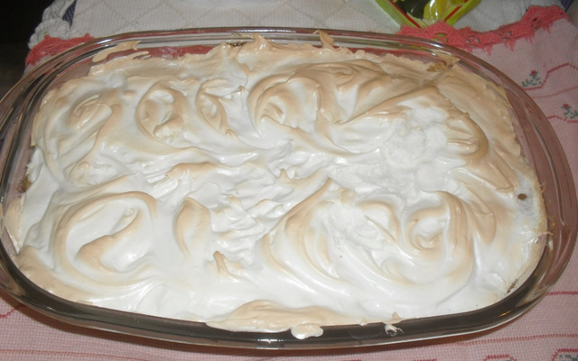 Delícia de banana com suspiro