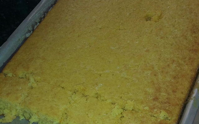 Bolo de milho de lata no liquidificador