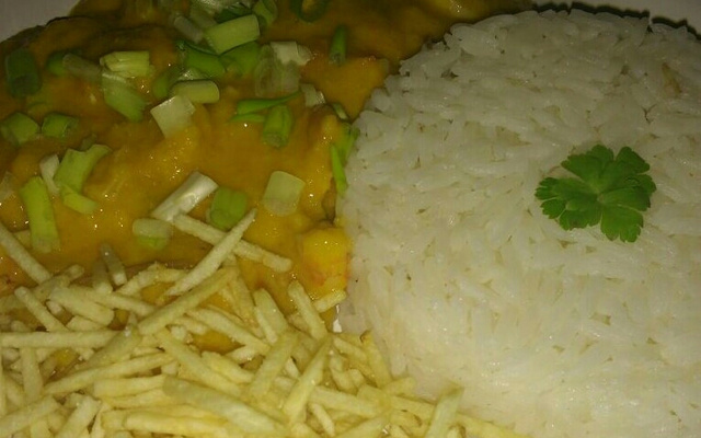 Moqueca de camarão com mandioquinha