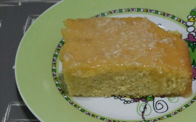 Bolo de fubá com coco