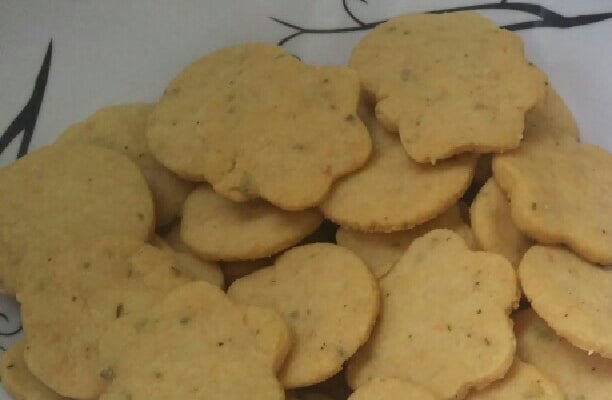 Biscoito salgado caseiro