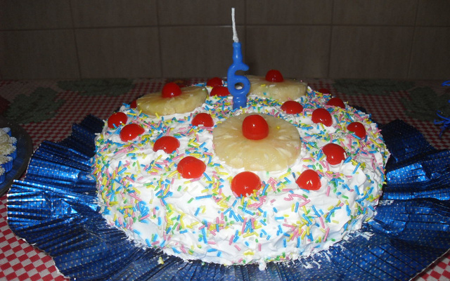 Bolo delicia de abacaxi