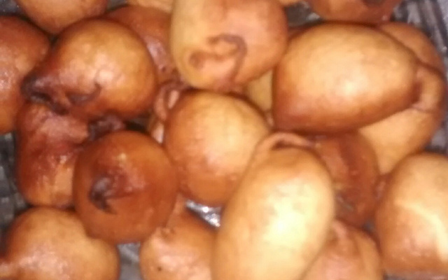 Bolinho de chuva (fica bem redondinho)