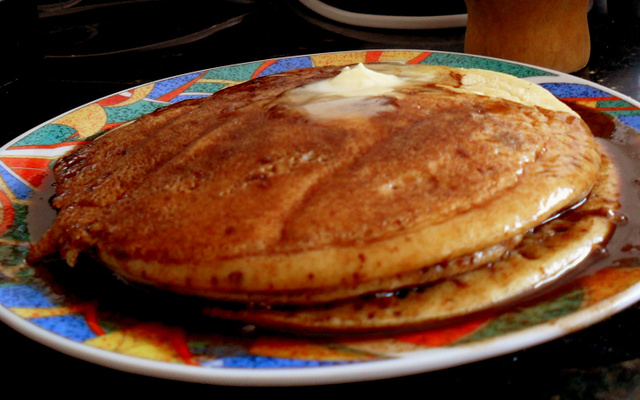 Panqueca de pilha (tipo americana) do Dú Badaró