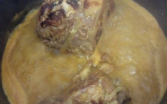 Lombo ao molho de maracujá