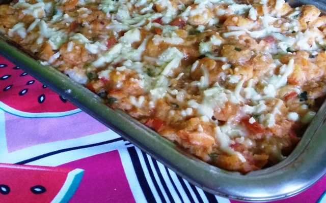 Arroz de forno com molho de camarão