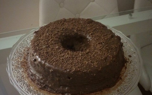 Bolo de iogurte e creme de avelã