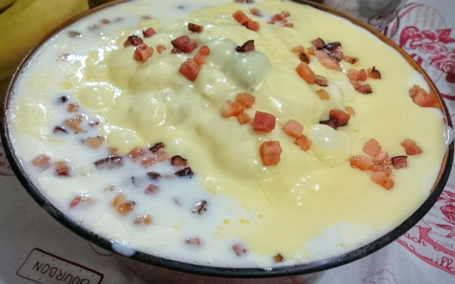 Couve-flor inteira gratinada