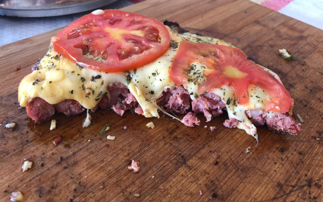 Linguiça pizzaiolo na churrasqueira