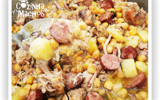 Puchero de frango caipira