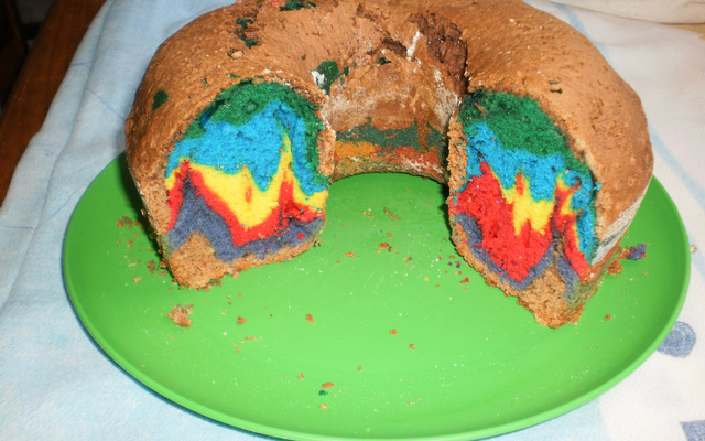 Bolo arco-íris