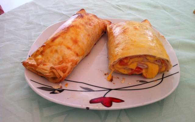 Rocambole de massa de Pastel