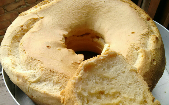 Pão de queijo em fôrma de pudim