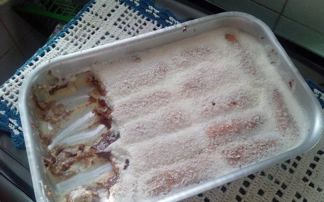 Pavê de chocolate e coco ralado