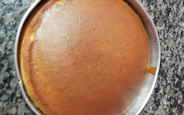 Bolo de ovos simples e fácil