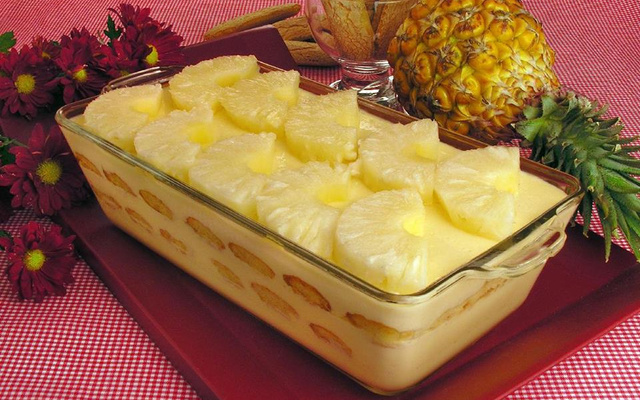 Pavê prático de abacaxi