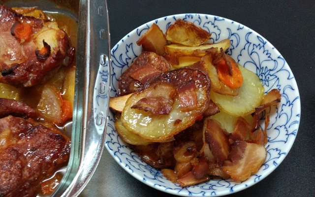 Sobrepaleta assada ao molho de laranja