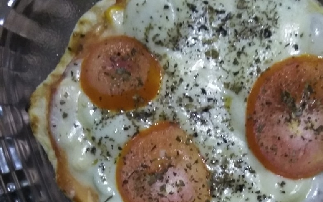 Pizza de frigideira rápida