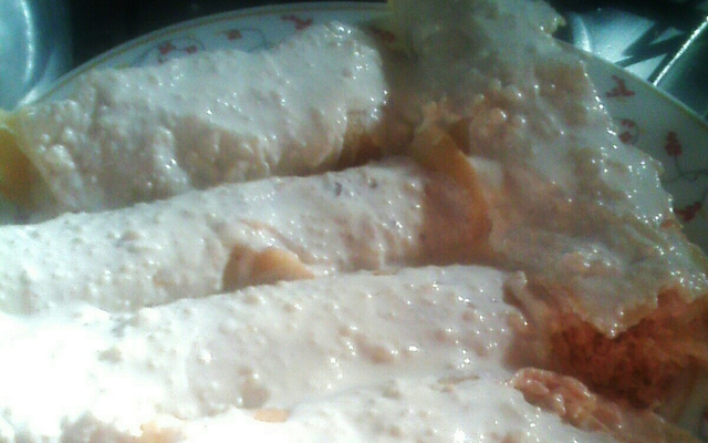 Panqueca com frango ao molho