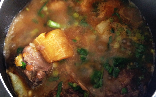 Rabada com batata e agrião