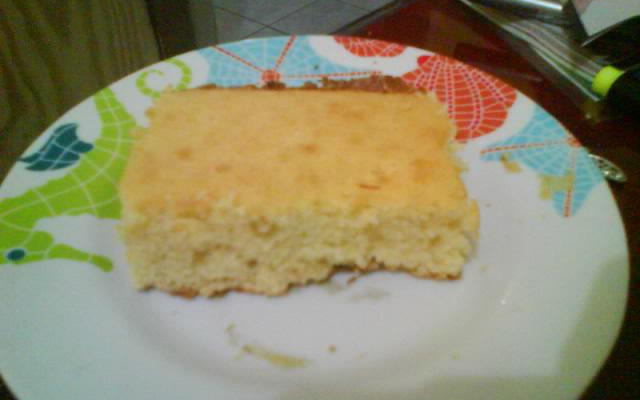 Bolo delicioso de queijo ralado