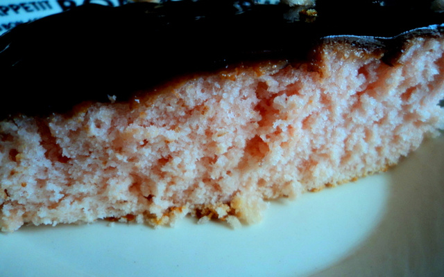 Bolo chiclé com chocolate