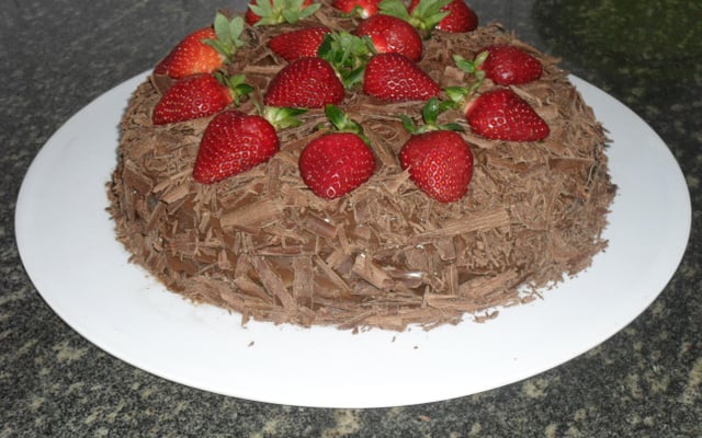 Torta de morango com chocolate