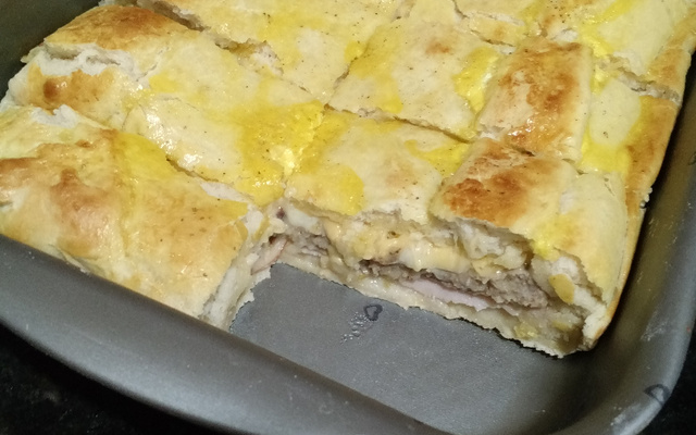 Pão de iogurte com queijo branco e tomate seco