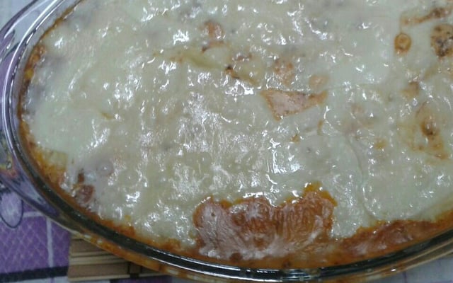 Escondidinho de mandioca com carne moída