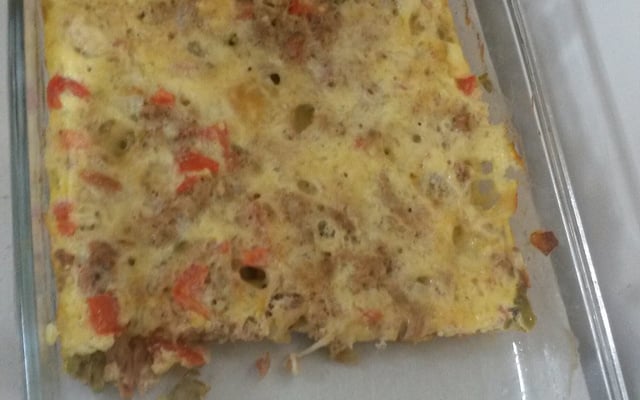 Omelete de atum fácil assado