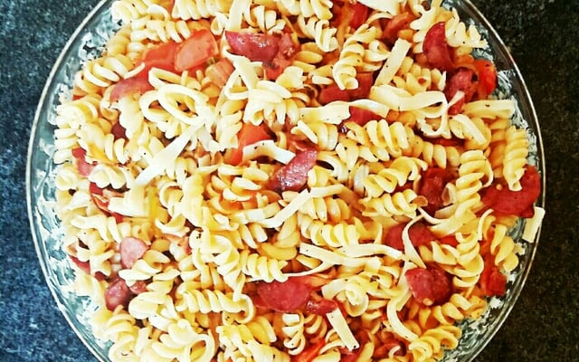 Macarrão ao forno com bacon e mussarela