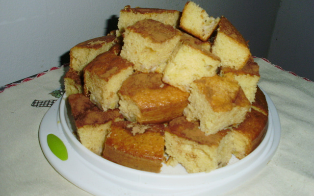 Bolo cremoso de banana fácil