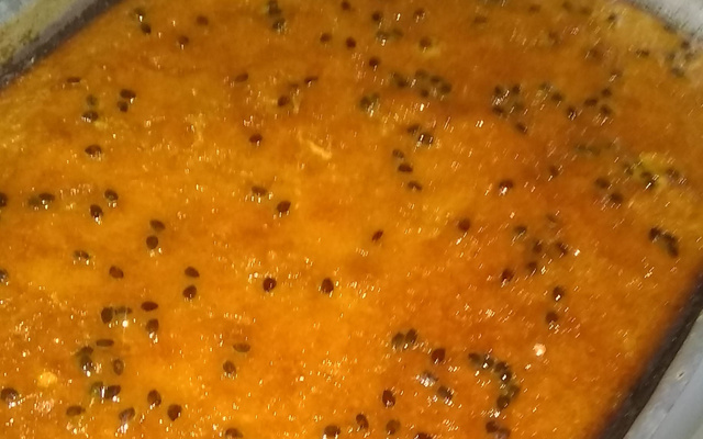 Bolo simples de maracujá