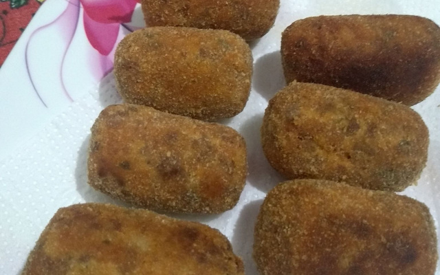 Croquete de carne moída