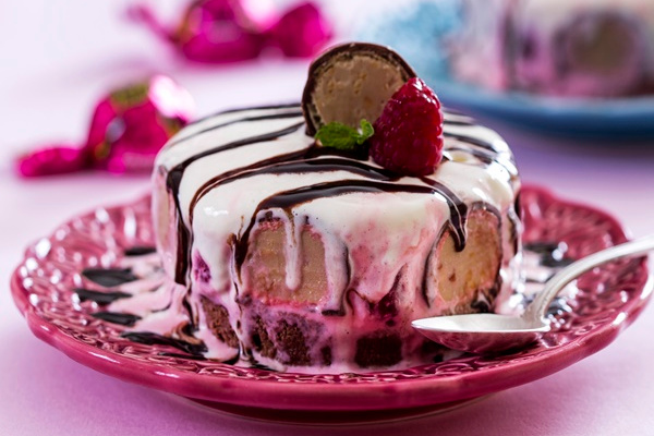 Torta Gelada de Bombom e Framboesa