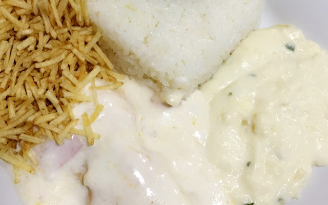 Frango suíço ao molho branco