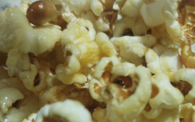 Pipoca caramelizada