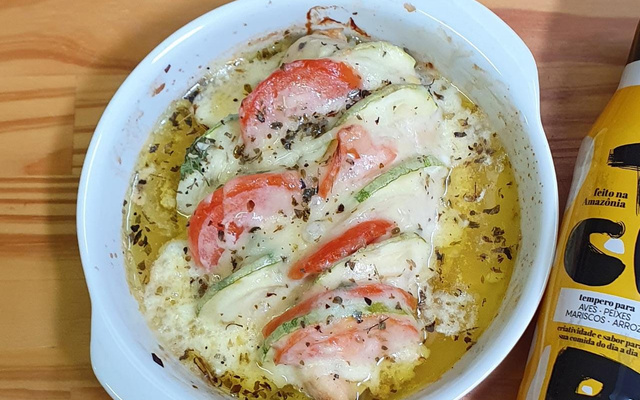 Frango recheado marinado no tucupi