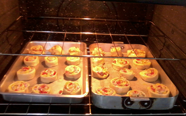 Caracóis de presunto e queijo