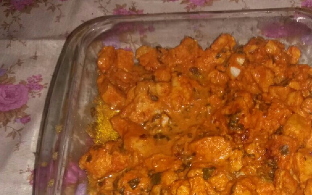 Peito de frango na panela de pressão sem água