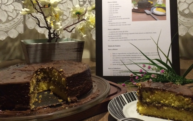 Bolo de Milho com Cobertura de Chocolate