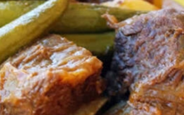 Músculo com osso e quiabo