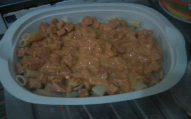 Macarrão com mortadela