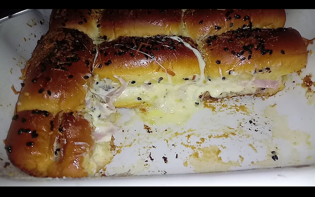 Lanche rápido de forno (com pão bisnaguinha)