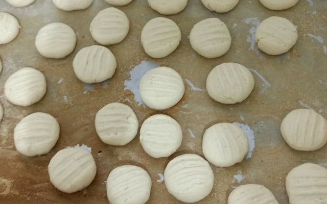 Biscoito de maisena com goiabada