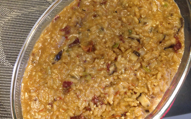 Risoto de Shiitake, tomate seco e espinafre