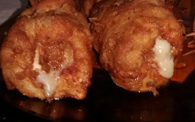 Rolês de frango recheado